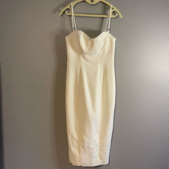 Likely Lace-trim Sheath Dress In White || SZ 4 - Picture 8 of 16
